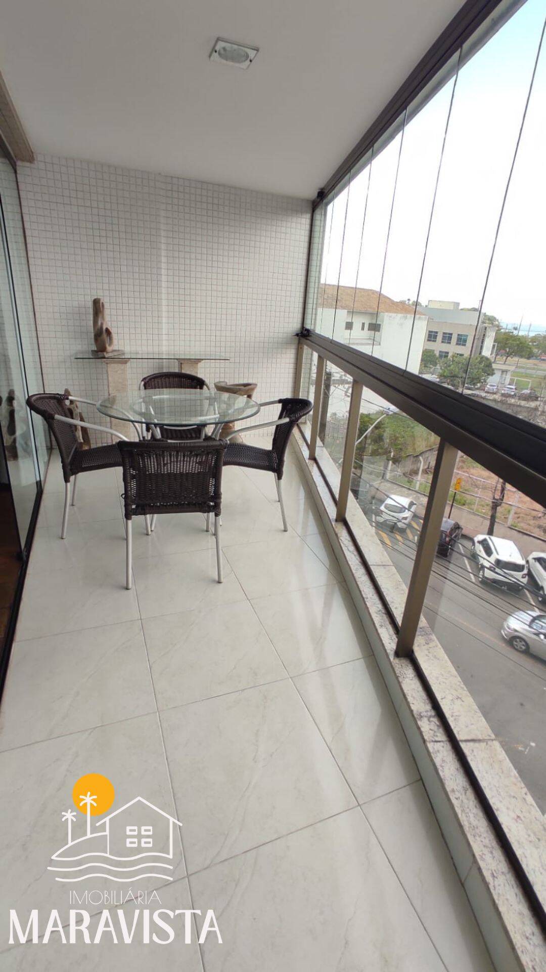 Apartamento à venda com 3 quartos, 200m² - Foto 2